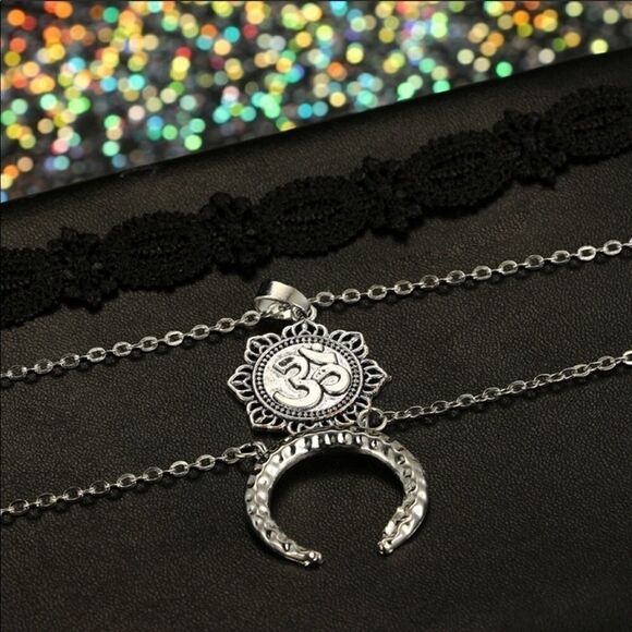 Choker OM necklace or not super versatile - Picture 4 of 7